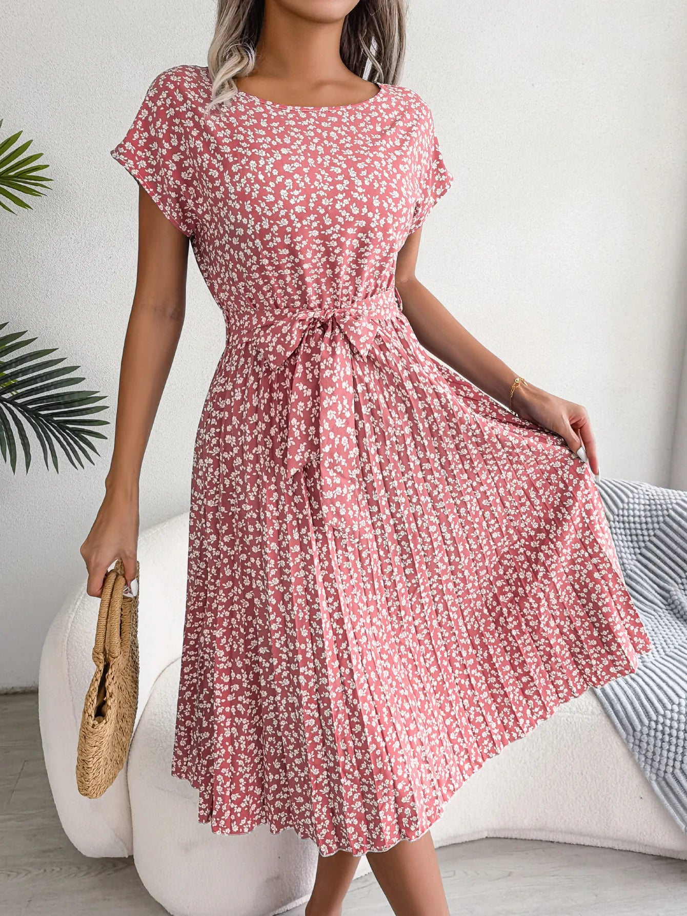 Gaun Berlipat Floral Wanita Gaun Midi Perban Ruched Lengan Pendek Leher-o Kasual Musim Panas Gaun Boho Chic A Line Pantai Wanita
