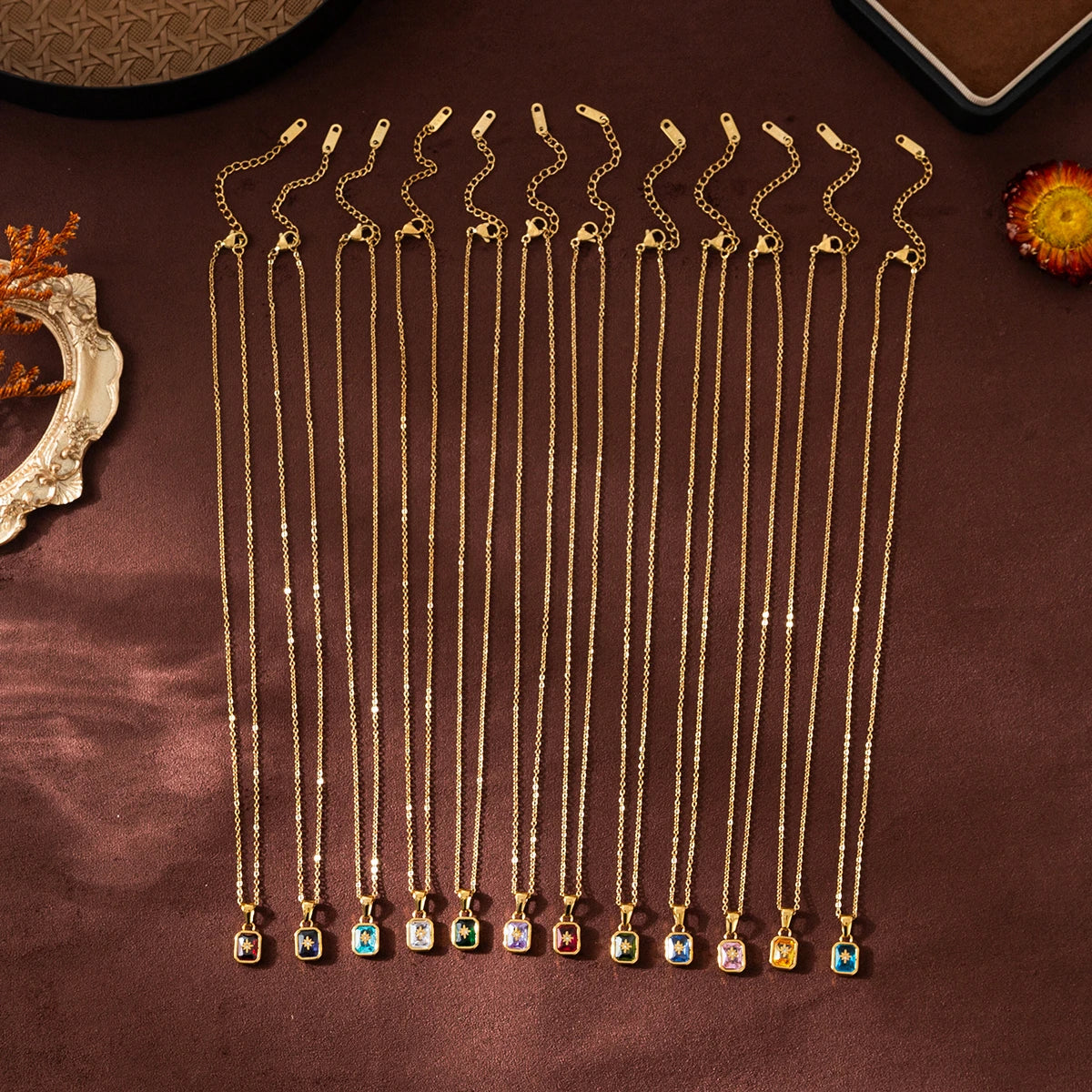 LYCKOSTJÄRNA HALSBAND